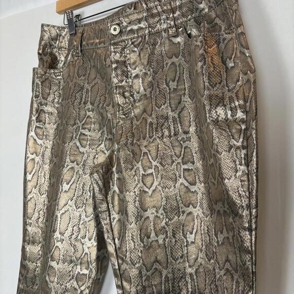 Chico's Platinum Denim Size: 2 (12/Large) Gold Metallic Snake Skin Fitted Jeans - Picture 4 of 7